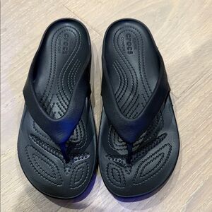 NWOT- CROCS Black Flip Flops